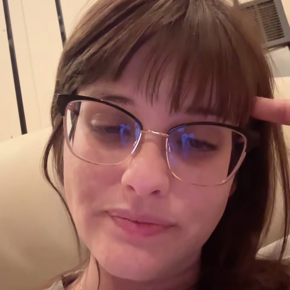 Meet your Posher, Max